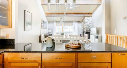 Feet From Slopes Remodeled Snow Summit Cabin