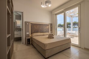 12 bedrooms, free WiFi, bed sheets