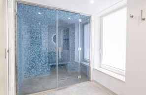 Dusche, Haartrockner, Bidet, Handtücher