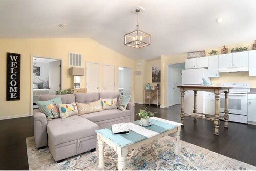 Adorable Manor Cottage on West Manor Estate in Forest, Virginia. 