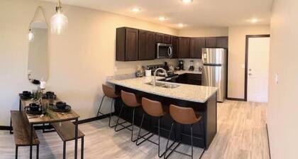 102 - New, Modern & Comfortable 1 Bedroom Apt