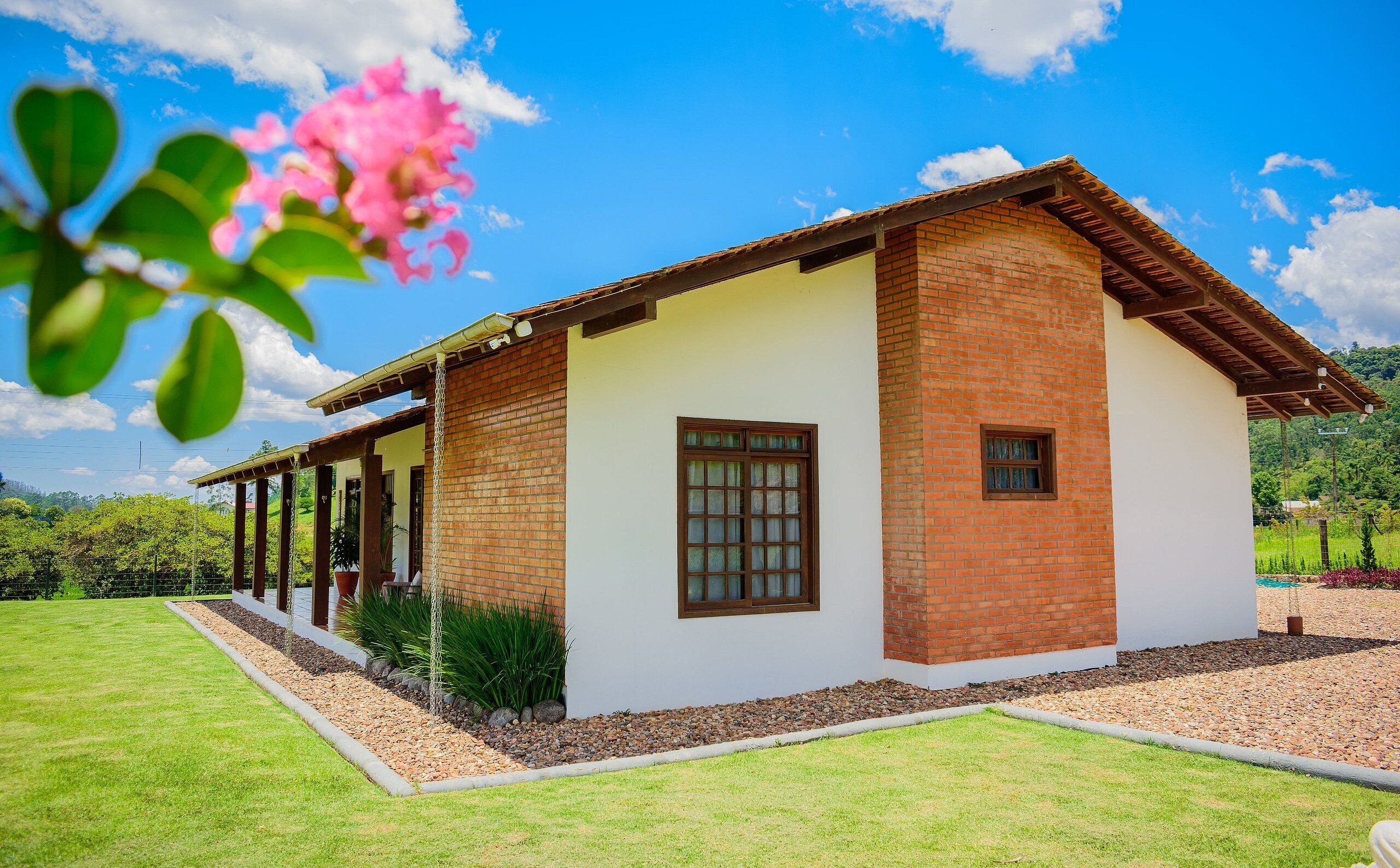 總統獨棟房屋, 壁爐, 花園景觀 | 外觀