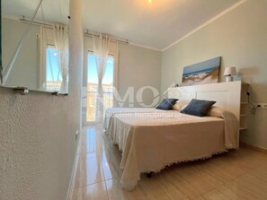 3 bedrooms - Nice flat in Bahia area with parking space (Cambrils)