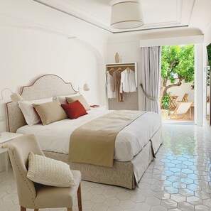 Apartment, Jetted Tub | 1 bedroom, premium bedding, down comforters, minibar - Villa Fortuna (Positano)