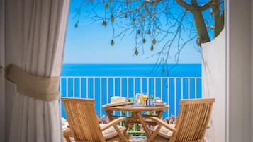 1 habitación, ropa de cama de alta calidad, cubrecamas y minibar