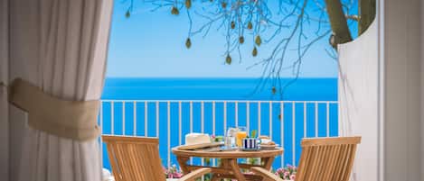 1 habitación, ropa de cama de alta calidad, cubrecamas y minibar