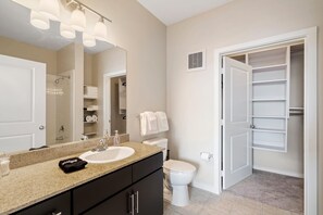 Apartment | 2 bedrooms - Dallas Elegant 2BD 2BA Downtown Apartment (Dallas)