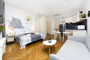 1 soverom, strykejern/-brett, wi-fi (inkludert) og sengetøy