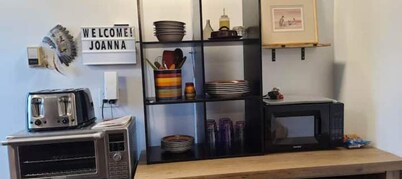 Cozy Native American Village! 
HOT TUB! 
PET FRIENDLY!
Fenced-in yards!