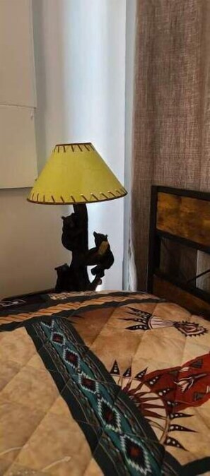 1 bedroom, iron/ironing board, free WiFi, bed sheets - Cozy Native American Village!
HOT TUB!
PET FRIENDLY!
Fenced-in yards! (Rifle)