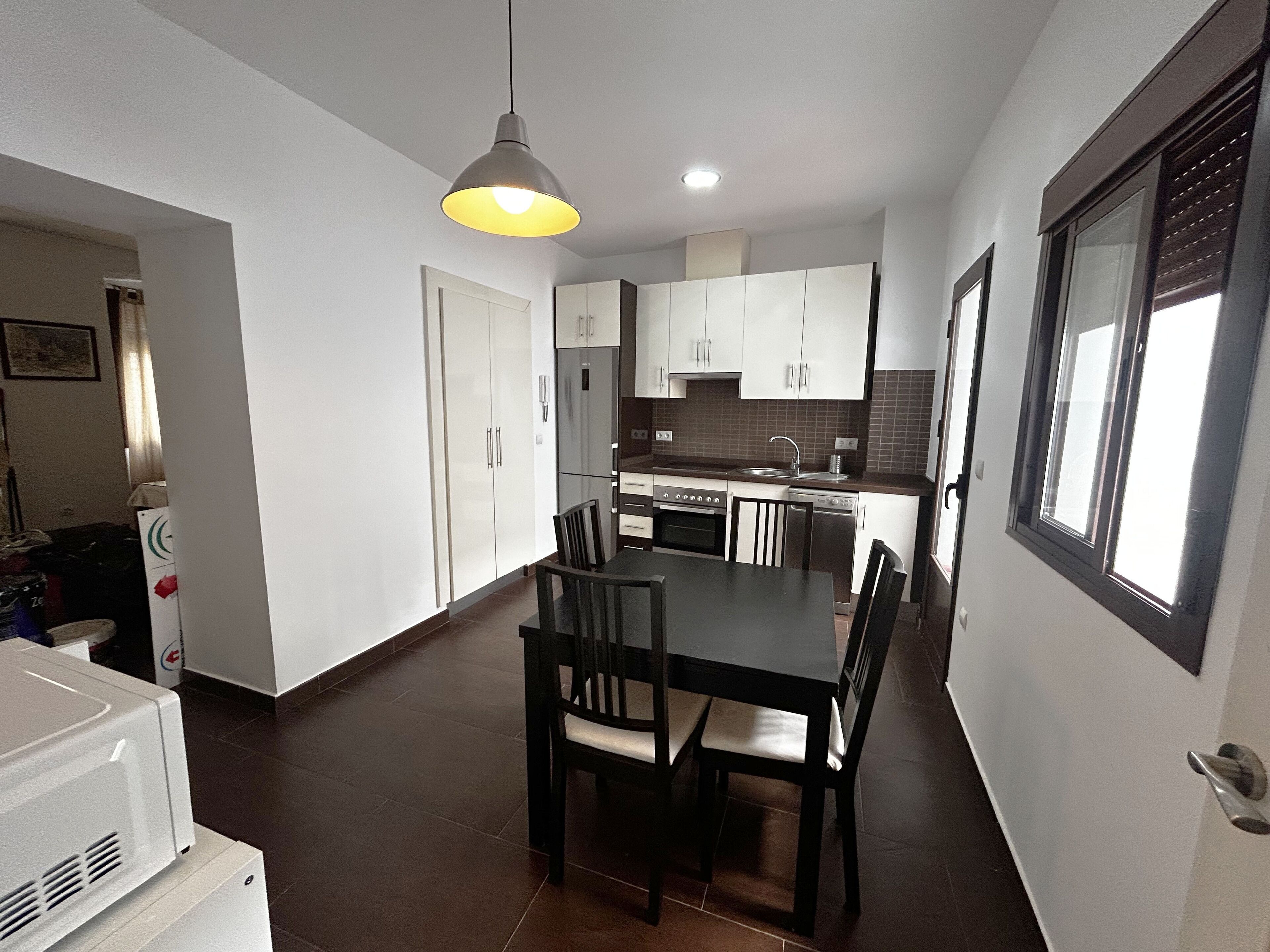 Microones, forn, placa de cuina i rentaplats 