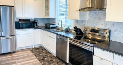 Peaceful 3bed3bath 2300sqft Home Centrally Located in Heart of Silicon Valley