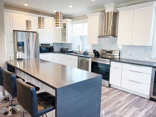 Peaceful 3bed3bath 2300sqft Home Centrally Located in Heart of Silicon Valley