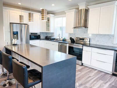 Peaceful 3bed3bath 2300sqft Home Centrally Located in Heart of Silicon Valley