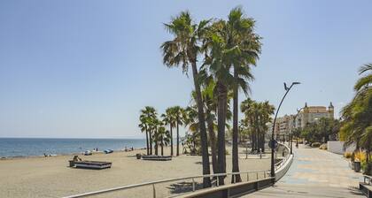 Cubo's Estepona Oceanview Apartment & Free Parking / direkt am Strand / kostenloses WLAN / Parkplatz inklusive
