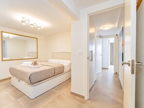 3 bedrooms, iron/ironing board, free WiFi, bed sheets - Cubo's Estepona Oceanview Apartment & Free Parking / beachfront / free wifi / parking included (Estepona)