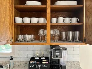 Fridge, microwave, oven, stovetop - Private 3BR, 1 BA, 2 Garage, Fenced Yard, Central KC location Quiet Neighborhood (Prairie Village)