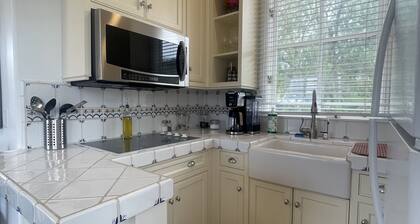 Ranch cottage with gorgeous views