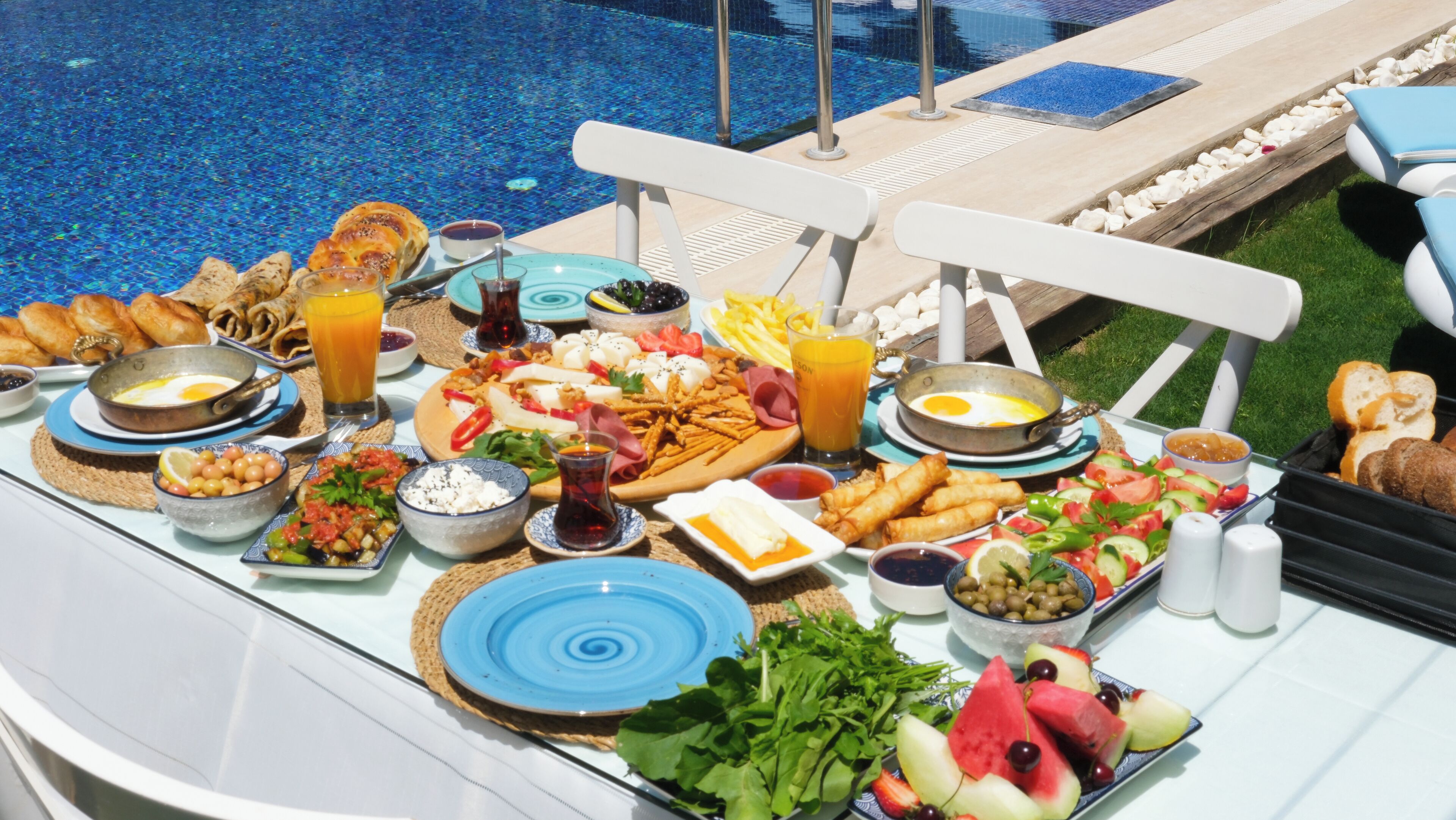 Free daily local cuisine breakfast