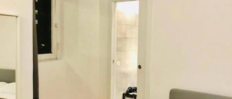 Deluxe Room | Egyptian cotton sheets, premium bedding, down comforters