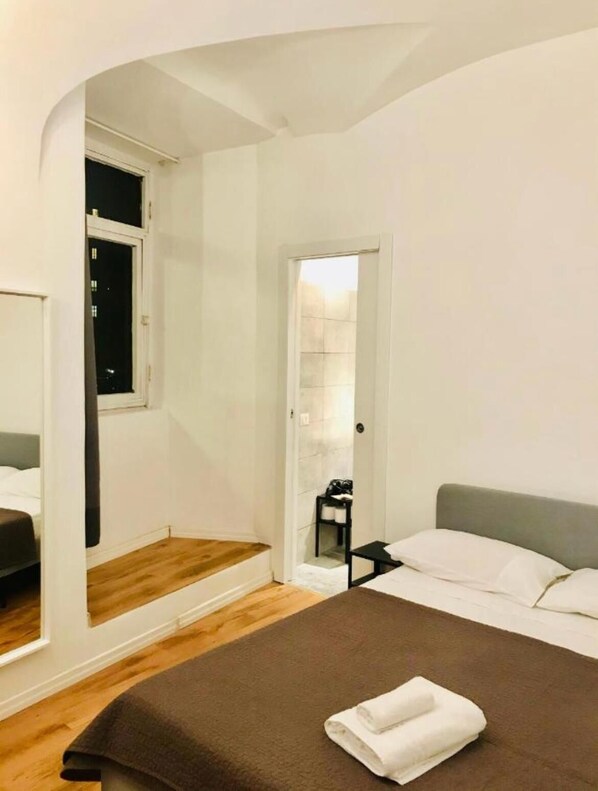 Deluxe kamer | Lakens van Egyptisch katoen, luxe beddengoed, donsdekens