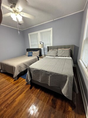 2 bedrooms, desk, iron/ironing board, free WiFi