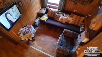 TV connectée, livres, médiathèque, vidéothèque