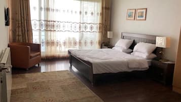 Soundproofing, free WiFi