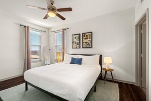 Apartment | 2 bedrooms - Dallas Exquisite 2BD 2BA Downtown Apartment (Dallas)