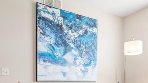 Unclassified image, 5 of 22, button - Dallas Spacious 2BD 2BA Downtown Apartment (Dallas)
