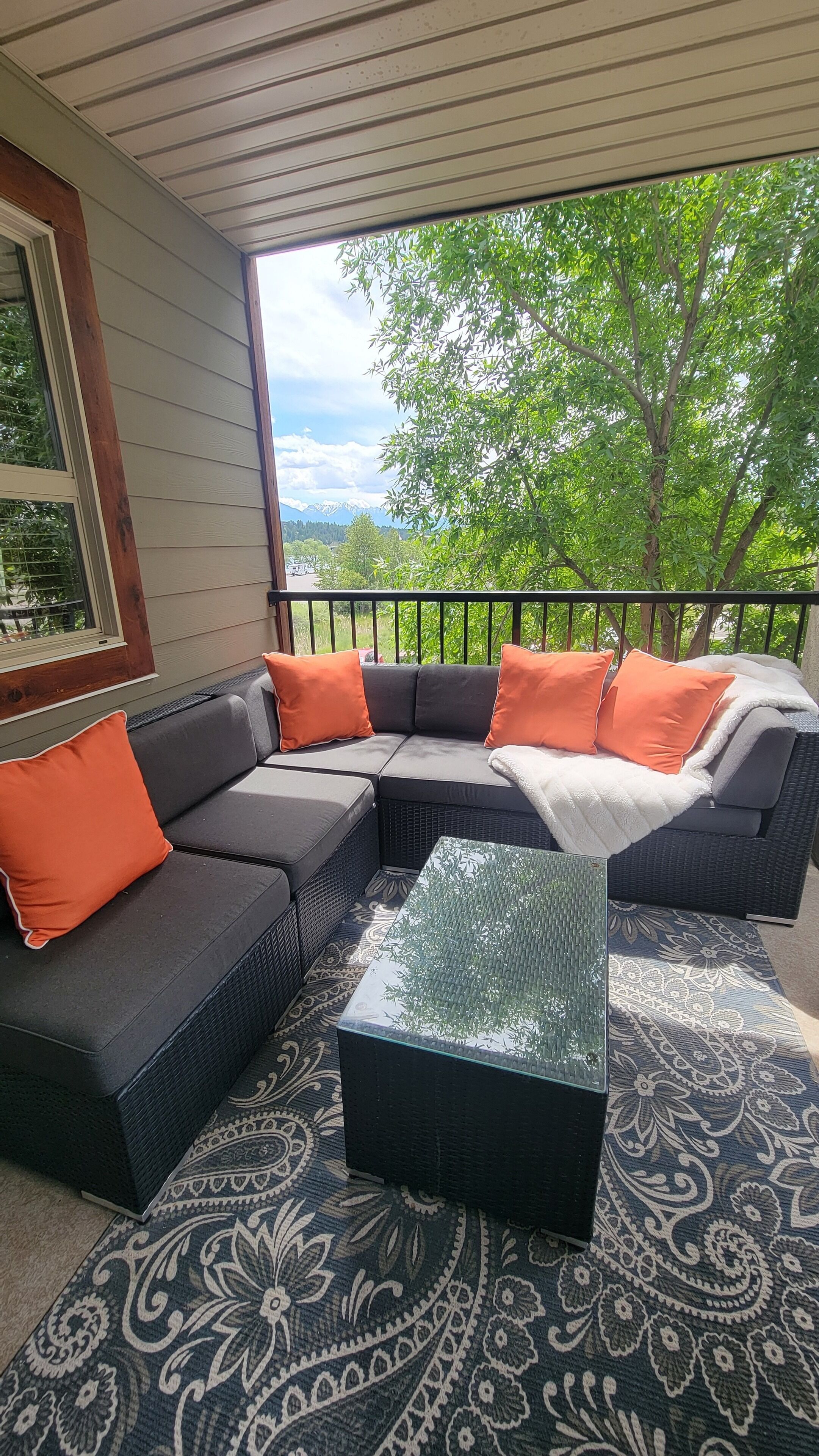 Smart-TV, peis og DVD-spiller