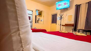 Deluxe Double Room | Free WiFi, bed sheets