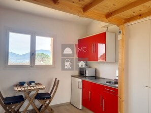 Refrigerador, microondas, horno y lavavajillas 