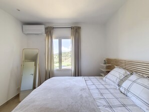 4 bedrooms, iron/ironing board, free WiFi - VILLA LEI MAGNOTIS AVEC VUE SUR GOLF (Sainte-Maxime)