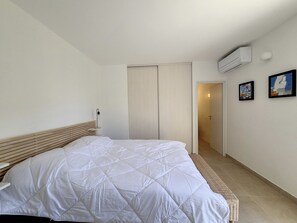4 quartos, ferros/tábuas de passar roupa, Wi-Fi de cortesia