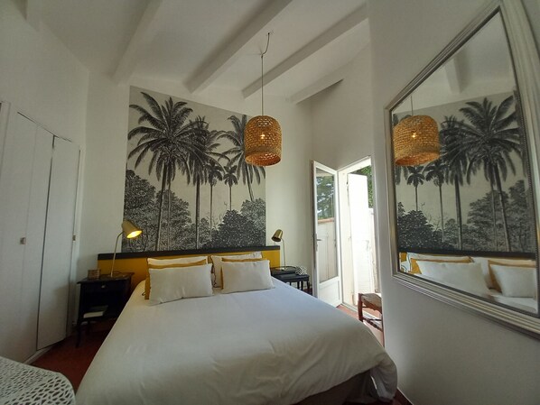 2 bedrooms, iron/ironing board, free WiFi