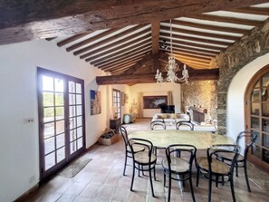 Dining - VILLA LA SERGERIE DANS LA FORET (La Garde-Freinet)