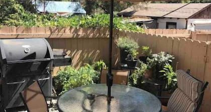 Wild West Rockies!
PET FRIENDLY!
2 Fenced-in yards!
JACUZZI HOT TUB!