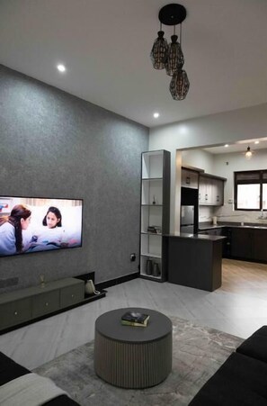 Living area - Fall House (Kyanja Kampala)