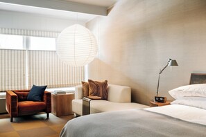 Lakeside Superior Room | イタリアのフレッテ製シーツ、高級寝具、羽毛の掛け布団、遮光カーテン