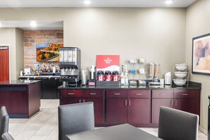 Petit déjeuner en libre-service compris tous les jours