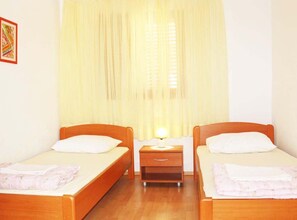 2 bedrooms, Internet, bed sheets
