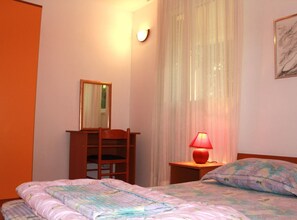 1 camera, accesso a Internet, lenzuola