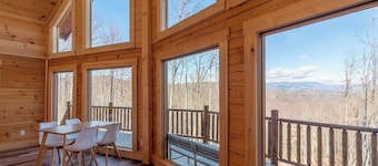 Moksha Retreat - A-Frame|Mtn Views|Hot Tub|King Ensuites