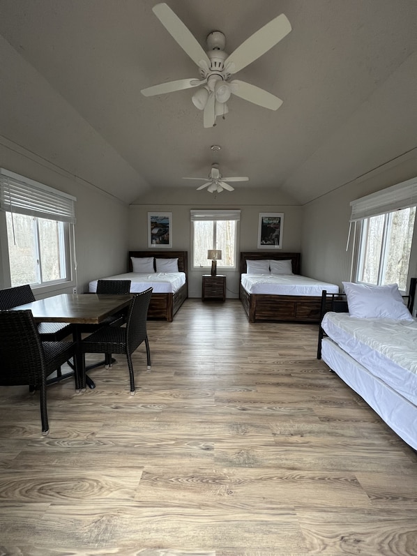 1 bedroom, bed sheets