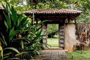 Exterior detail - Kumara Luxury Villa, Sri Lanka (Weligama)