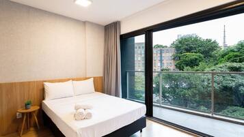 Arvo 85 room | Blackout drapes, iron/ironing board, free WiFi, bed sheets