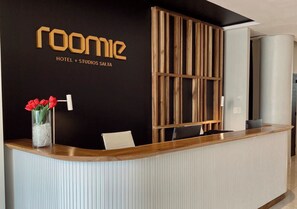 Reception - Roomie Salta by DOT Suites (Salta)