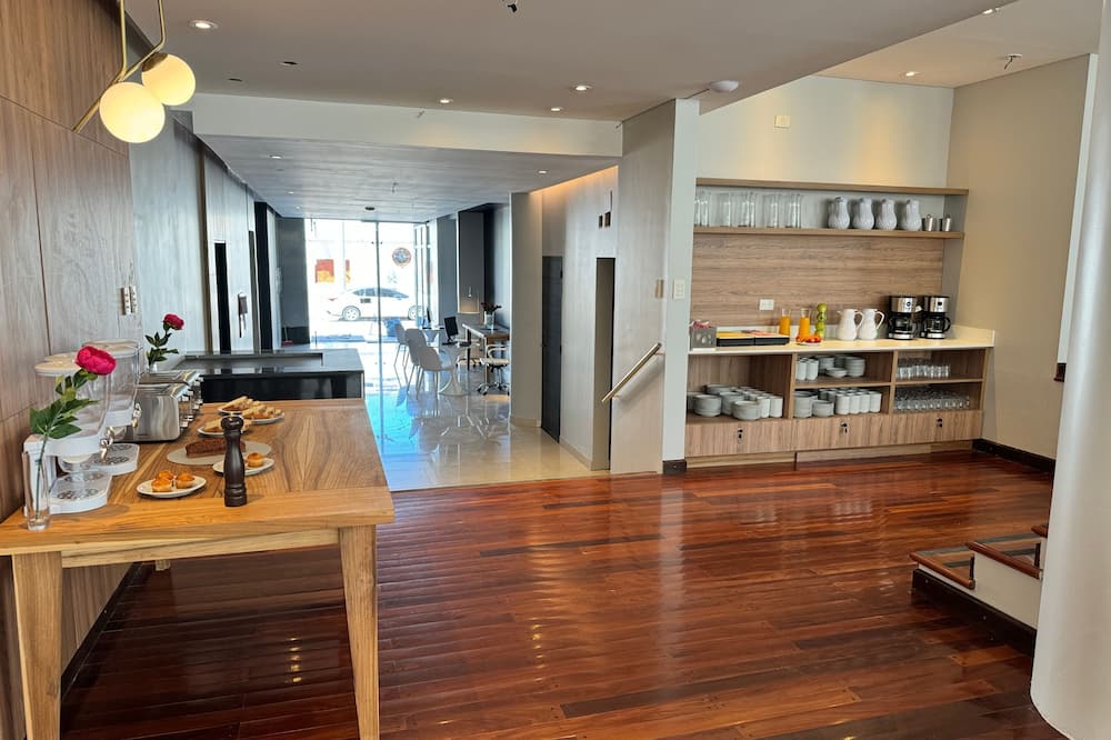 Roomie Salta by DOT Suites