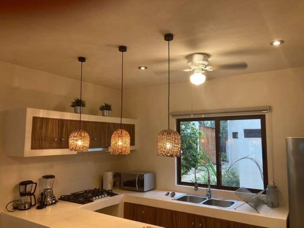 雪櫃、微波爐、焗爐、爐具